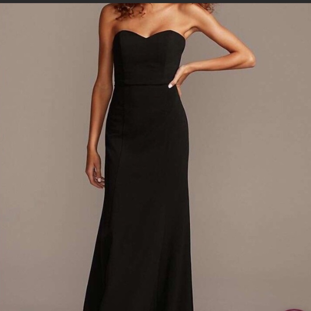 NWT David’s Bridal Sweetheart Neckline Long Sexy Size 8